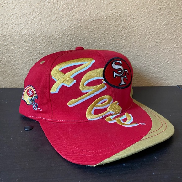NINERS SCRIPT STRAP BACK FLAME - Picture 1 of 4